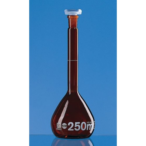 BALÃO VOLUMÉTRICO 500 mL EM VIDRO AMBAR CL. A COM TAMPA EM PP BRAND BALÃO VOLUMÉTRICO 500 mL EM VIDRO AMBAR CL. A COM TAMPA EM PP BRAND