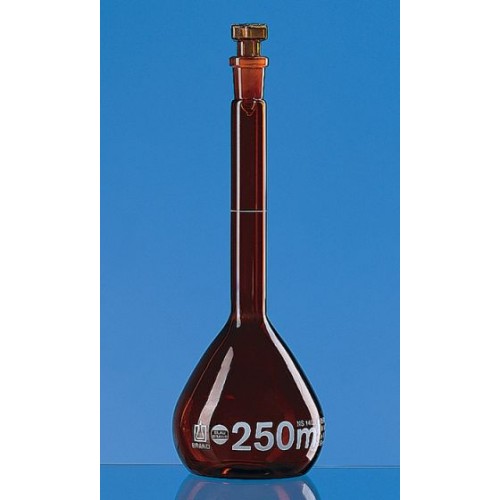 BALÃO VOLUMÉTRICO EM VIDRO AMBAR CL. A 250 mL COM TAMPA DE VIDRO BRAND BALÃO VOLUMÉTRICO EM VIDRO AMBAR CL. A 250 mL COM TAMPA DE VIDRO BRAND